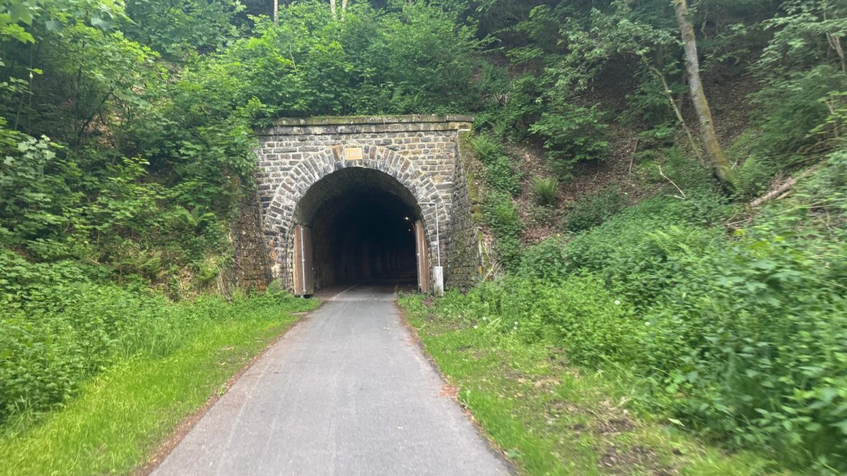 Ultracycling Bremen Mannheim Rennrad Bahnradweg Tunnel