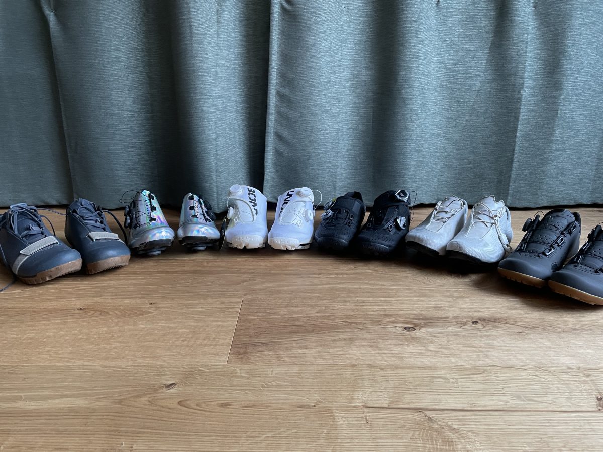 Schmale und breite Radschuhe