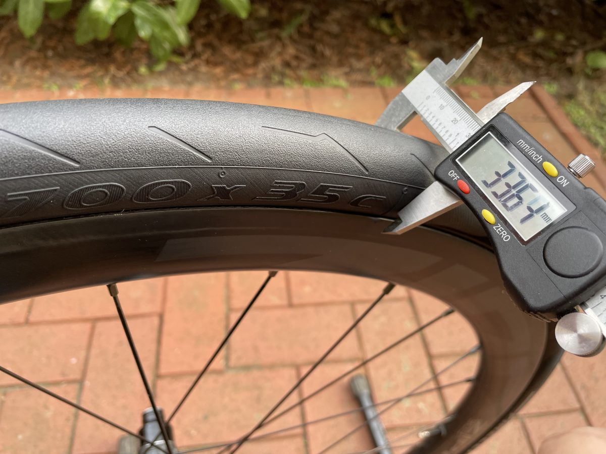 Pirelli P-Zero Race TLR RS 700x35