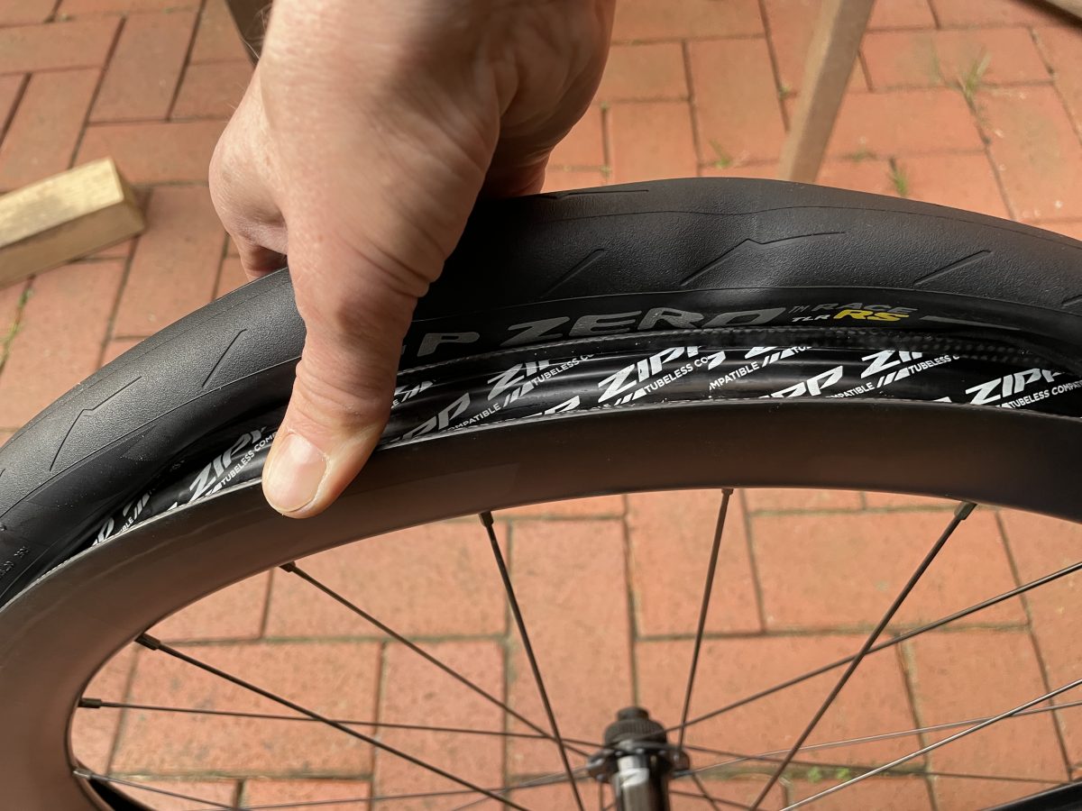 Pirelli P-Zero Race TLR RS 700x35