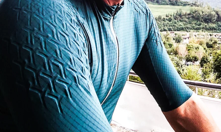 Q36.5 GridSkin Trikot – Aerodynamisch mit Schutz beim Sturz