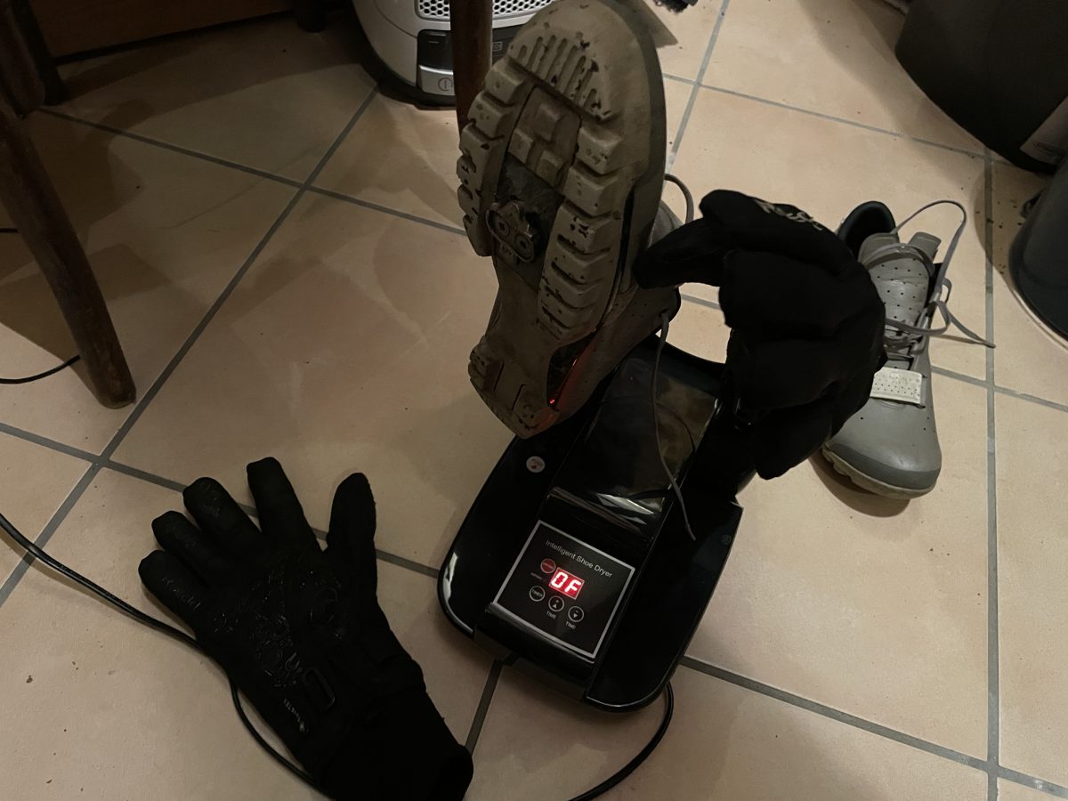 Schuhe oder Handschuhe - der Amazon-Trockner nimmt alles