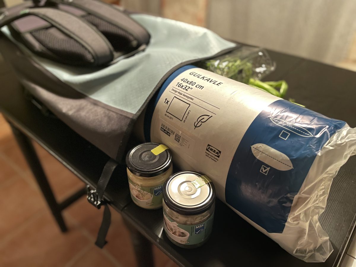 Bei Ikea konnte ich mir ein Kissen kaufen und anschließend bei Lidl einen halbwegs großen Einkauf machen.