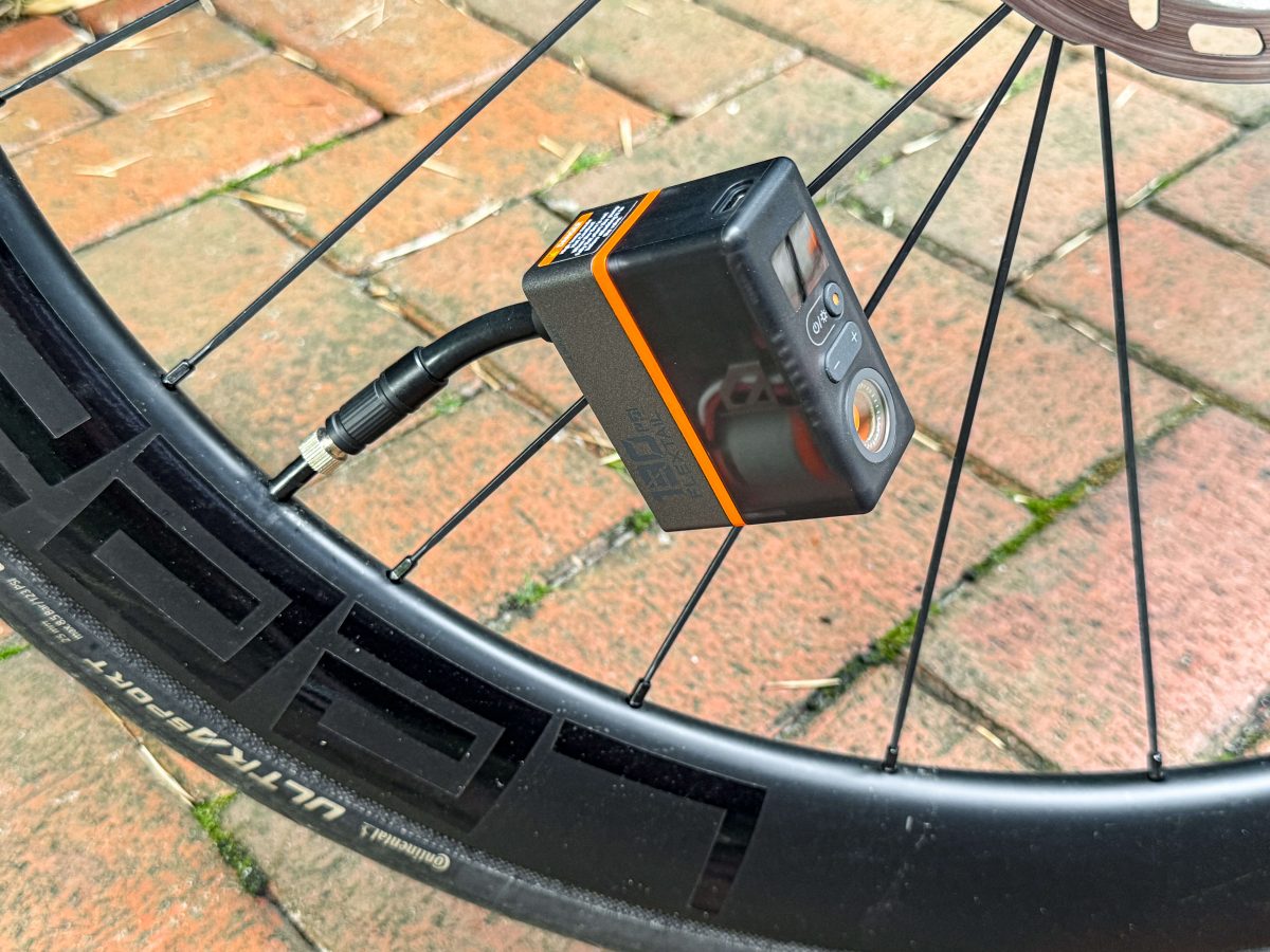 Flextail Tiny Tire Bike Pumpe mit Rücklicht